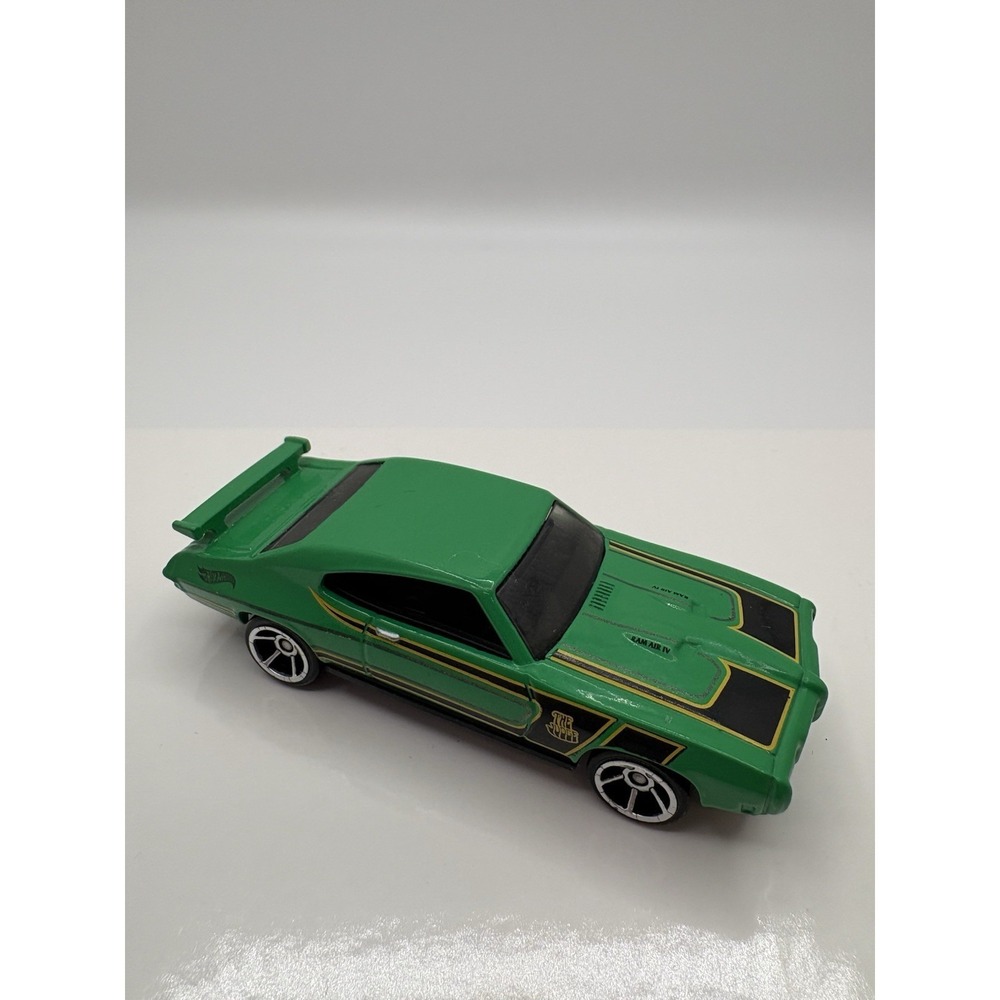1970 PONTIAC GTO JUDGE Diorama‎ Collectible DieCast Model Car 1:64 Green LOOSE
